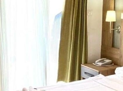 Istanbul Beach Hotel                                                                        تورنگار