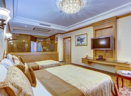 تور مشهد هتل قصر طلایی تورنگار