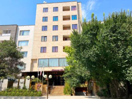 تور شیراز هتل جهان نما